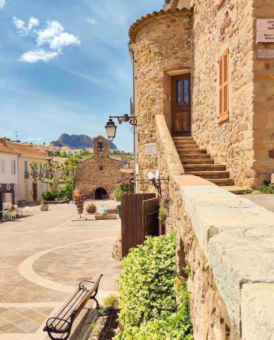 Villa Alisa Avec Piscine Privee Roquebrune-sur Argens Exteriör bild